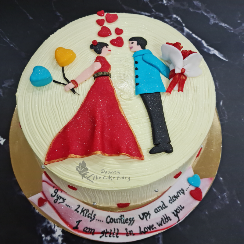 Online Lovely Couple Anniversary Fondant Cake Delivery in Ghaziabad