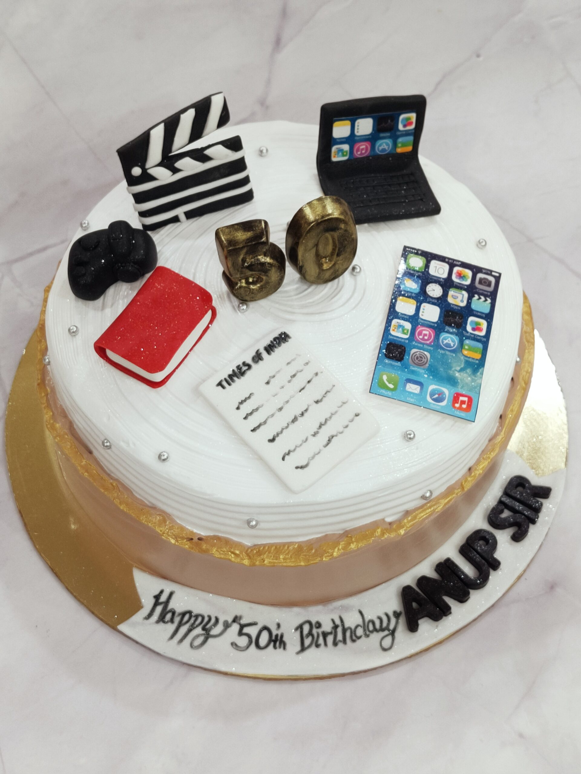 Custom Cake - 4x2 inches - Happy Teacher's Day Sir Bam! - Pipie Co Bread  Cake Pastries Iligan