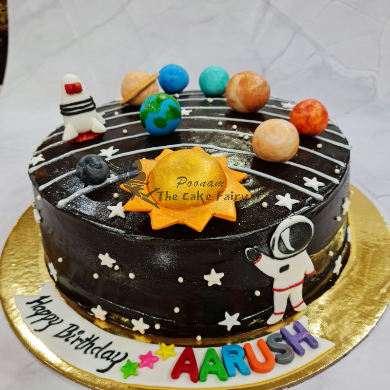 Planet Cake - Decorated Cake by Catherine Chee Cake - CakesDecor